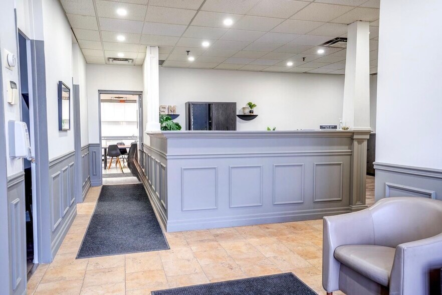More Photos Of 1146 Aerowood Dr, Mississauga Warehouse For Sale