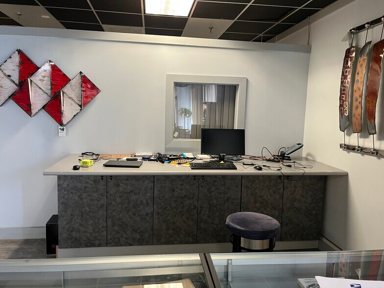 More Photos Of 5585 University Blvd W, Jacksonville Storefront Retail Office For Sale