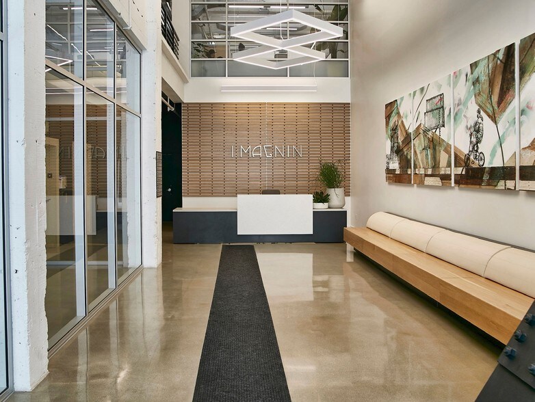 More Photos Of 2001-2015 Broadway, Oakland Office For Lease