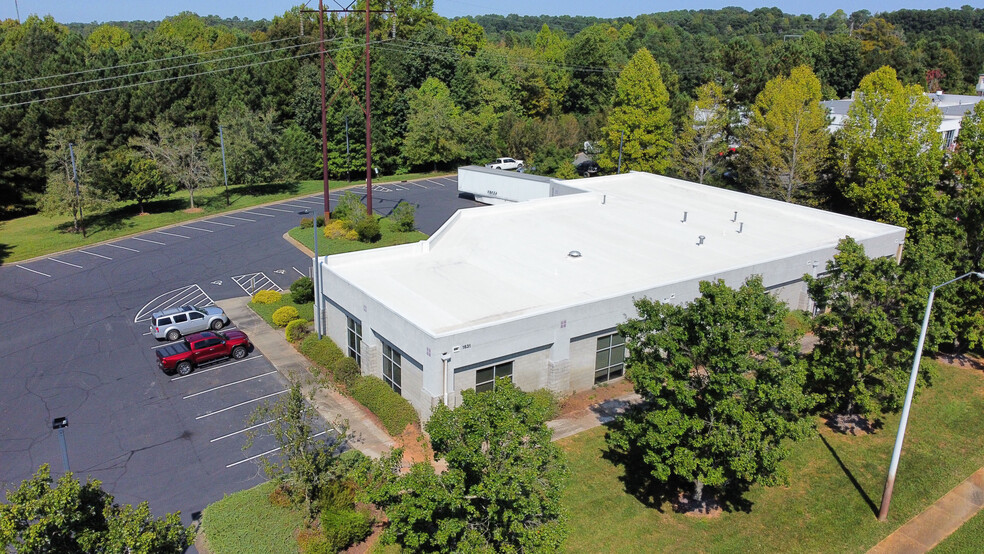 Primary Photo Of 1631 NW Maynard Rd, Cary Warehouse For Lease