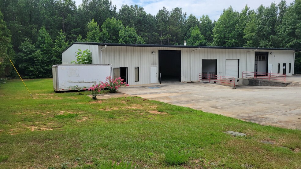 Primary Photo Of 1085 Parkway Industrial Park Dr, Buford Warehouse For Lease