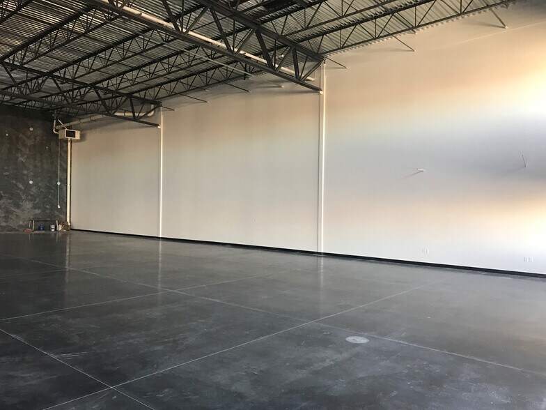 More Photos Of 120 N Redwood Rd, North Salt Lake Warehouse For Lease