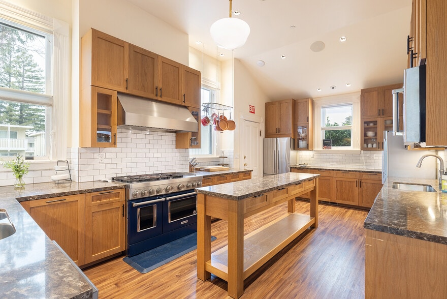 More Photos Of 423 Seminary St, Napa Specialty For Sale