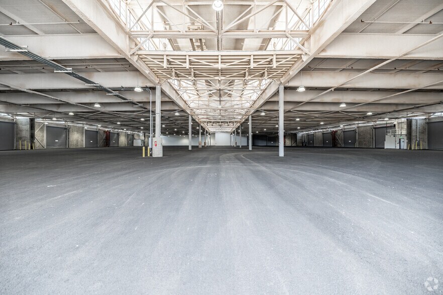 More Photos Of 1251 W Pier D St, Long Beach Warehouse For Lease