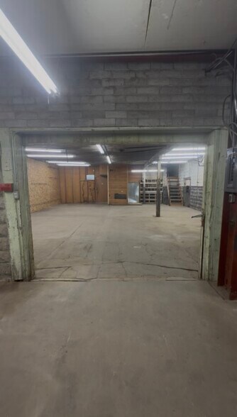 More Photos Of 217 E 8th St, Cozad Flex For Sale