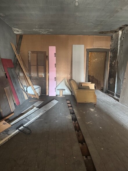 More Photos Of 225 E Main St, Madison Industrial For Sale