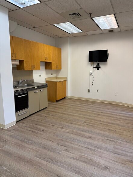 More Photos Of 446-450 Union Blvd, Allentown Medical For Lease