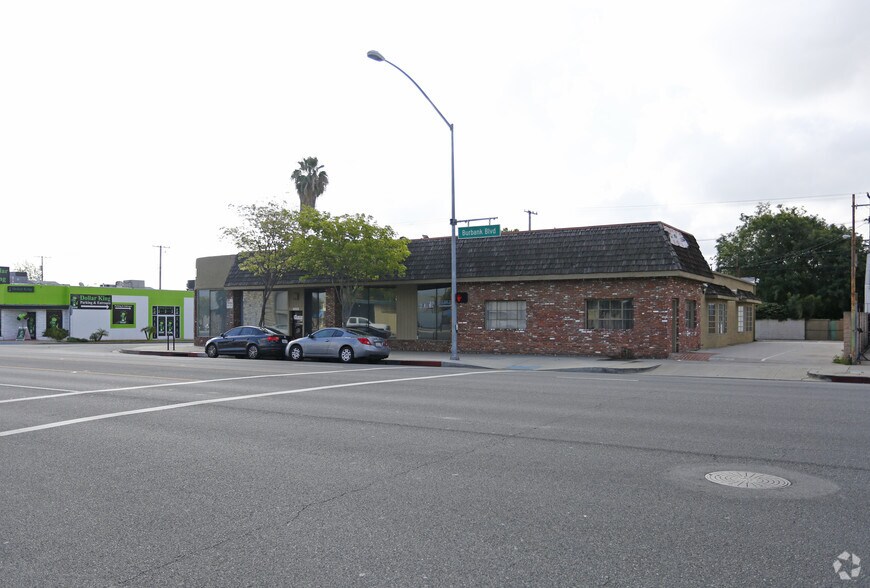 More Photos Of 4000-4004 W Burbank Blvd, Burbank Freestanding For Lease