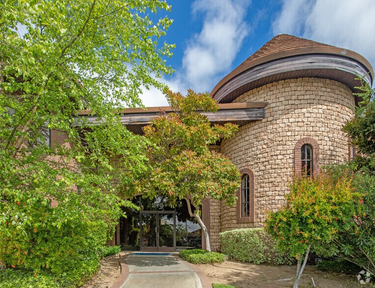 More Photos Of 275 Tennant Ave, Morgan Hill Loft Creative Space For Lease