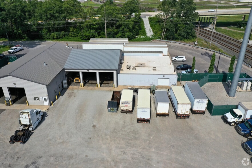 More Photos Of 6001 Kennedy Ave, Hammond Truck Terminal For Sale