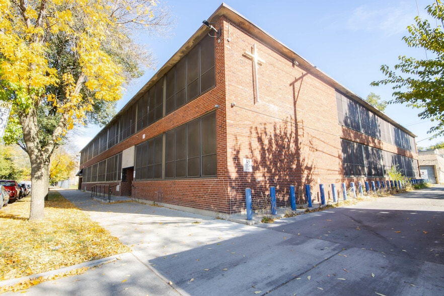 More Photos Of 819 & 831-847 N Leamington Ave, Chicago Schools For Sale