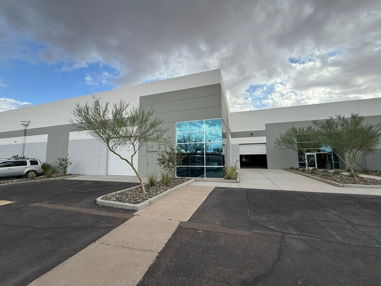 More Photos Of 3255 E Elwood St, Phoenix Light Distribution For Lease