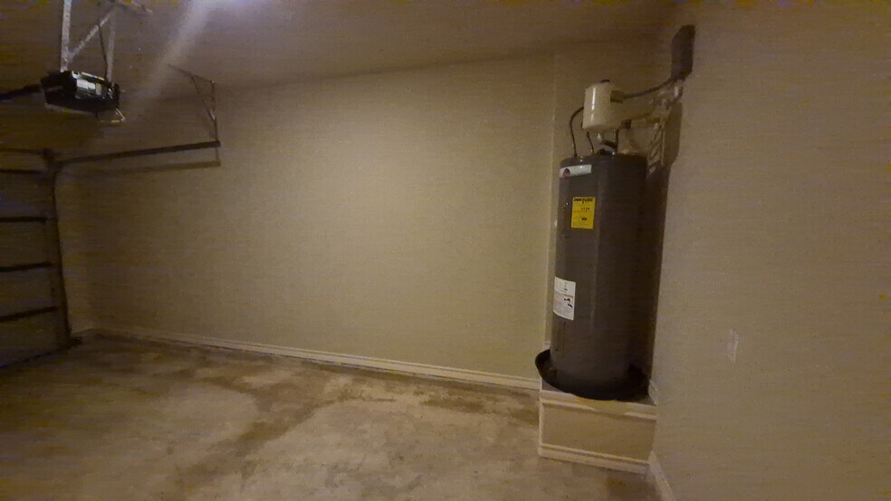 More Photos Of 6866 Lakeview Dr, San Antonio Multifamily For Sale