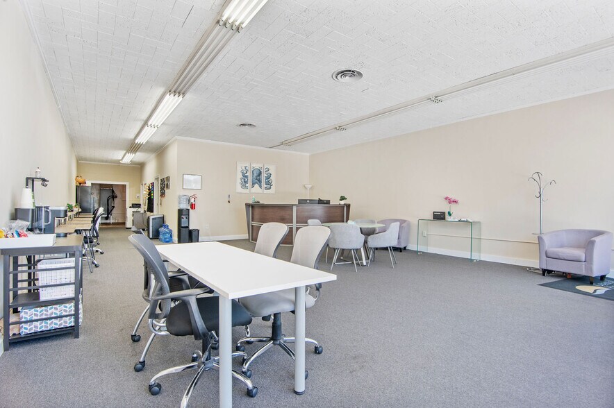 More Photos Of 515 New Bridge St, Jacksonville Freestanding For Lease