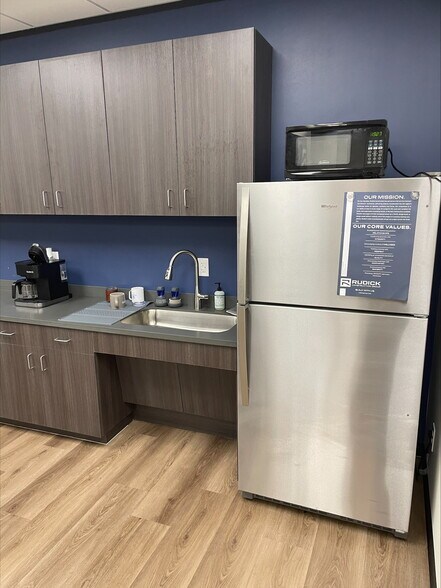 More Photos Of 6805 N Capital of Texas Hwy, Austin Office For Lease