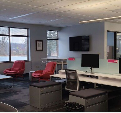 More Photos Of 5000 S Towne Dr, New Berlin Office For Sale