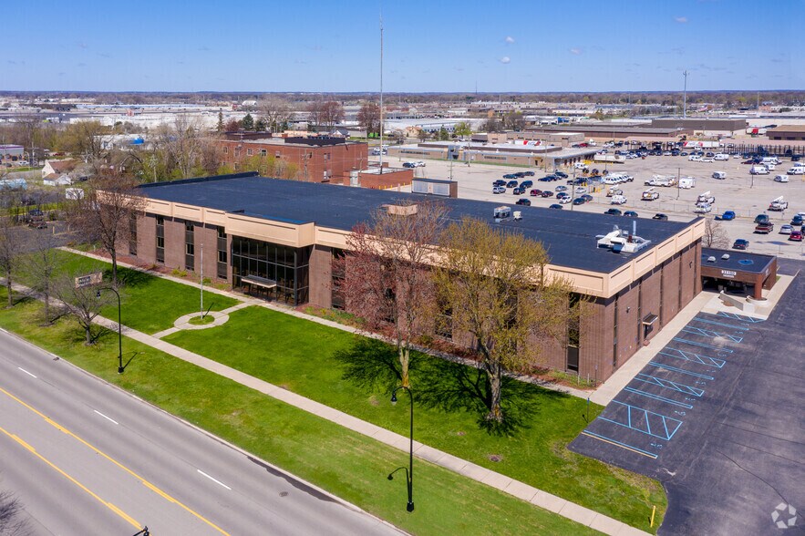 More Photos Of 31100 Plymouth Rd, Livonia Medical For Sale