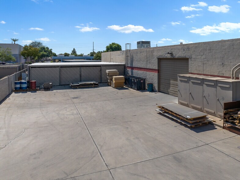 More Photos Of 815 W Geneva Dr, Tempe Manufacturing For Sale