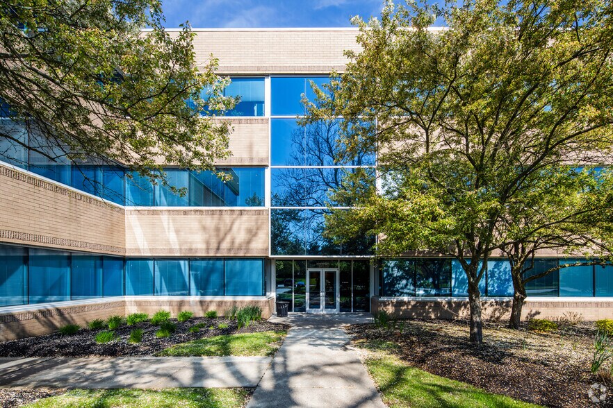 More Photos Of 925 Harvest Dr, Blue Bell Unknown For Lease