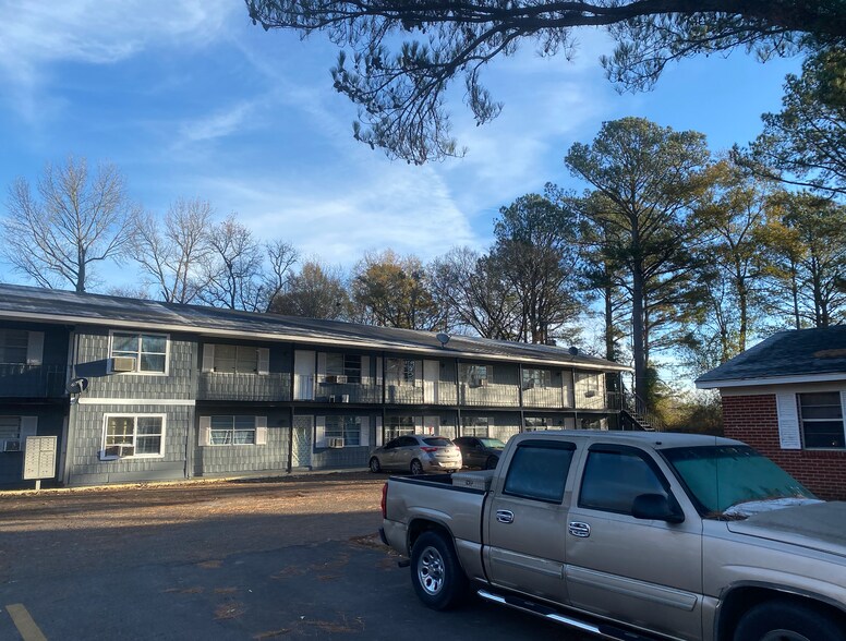 More Photos Of 1600 27th St N, Columbus Apartments For Sale