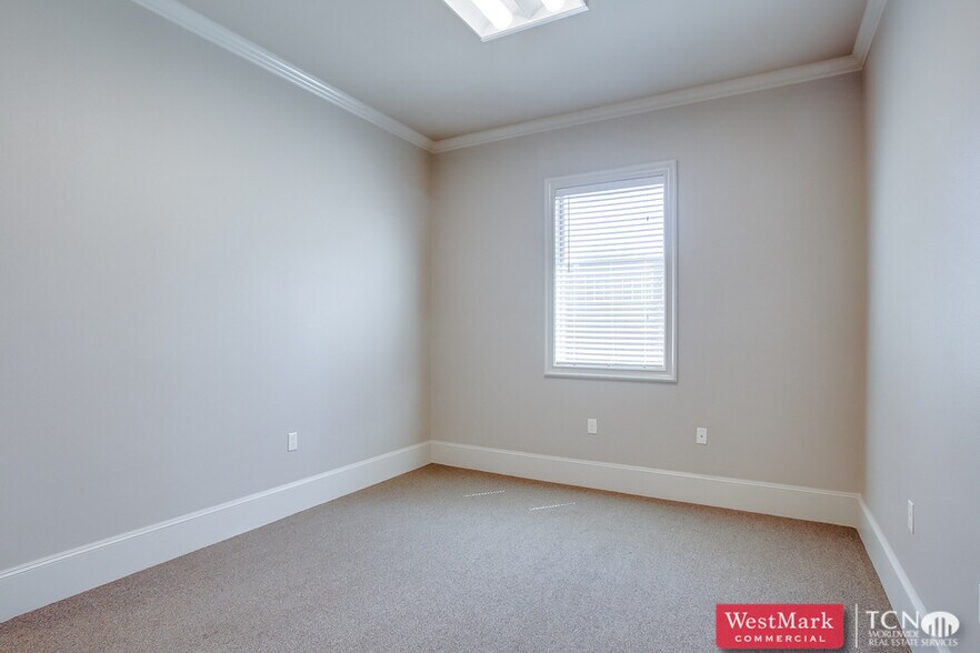 More Photos Of 2507 79th St, Lubbock Medical For Lease