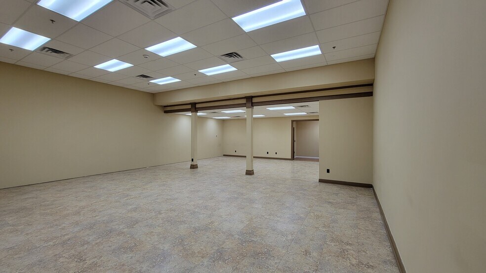 More Photos Of 8725 Youngerman Ct, Jacksonville Warehouse For Lease