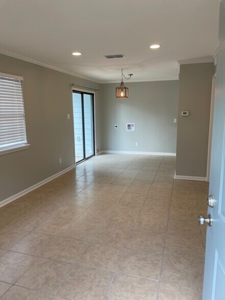 More Photos Of 402 E Evans St, Bainbridge Apartments For Sale