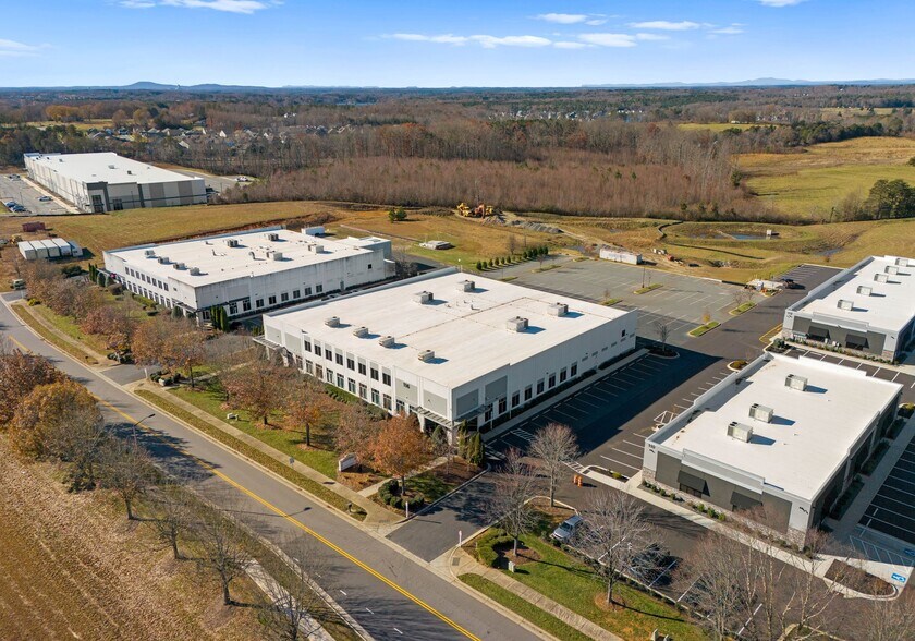More Photos Of 116 Exmore Rd, Mooresville Industrial For Lease