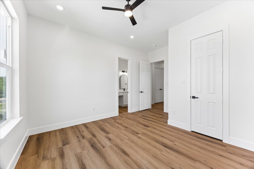 More Photos Of 5106 Ricky St, Houston Specialty For Sale