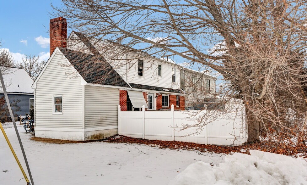 More Photos Of 93 Elm St, Old Saybrook Restaurant For Sale
