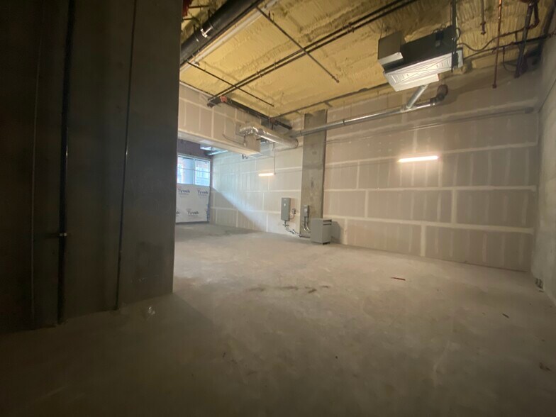 More Photos Of 825 S Hill St, Los Angeles Apartments For Lease