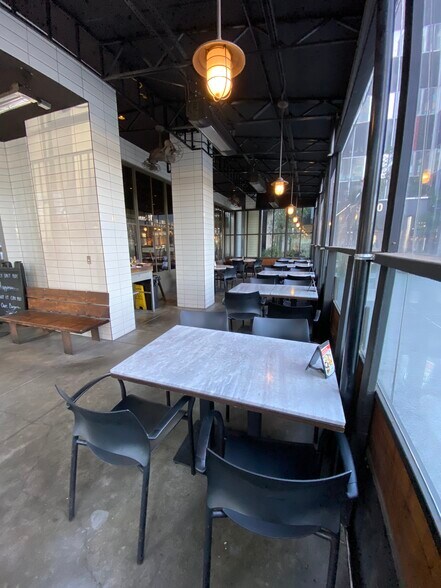 More Photos Of 15300 Ventura Blvd, Sherman Oaks Office For Lease