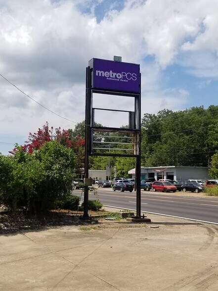 More Photos Of 102 Highway 51 S, Covington Convenience Store For Sale