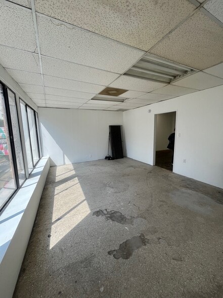 More Photos Of 809-811 S Los Angeles St, Los Angeles Storefront Retail Office For Sale