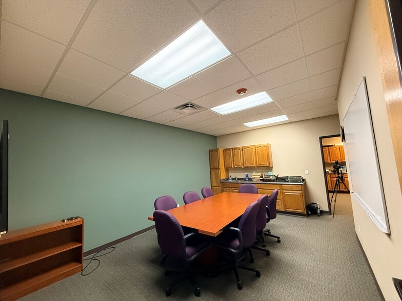 More Photos Of 7375 Samuel Dr, Denver Specialty For Sale