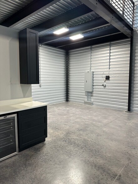 More Photos Of 529 SH 46 E, Boerne Warehouse For Sale