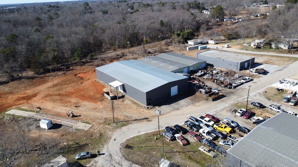 More Photos Of 8 Alva St, Greenville Warehouse For Lease