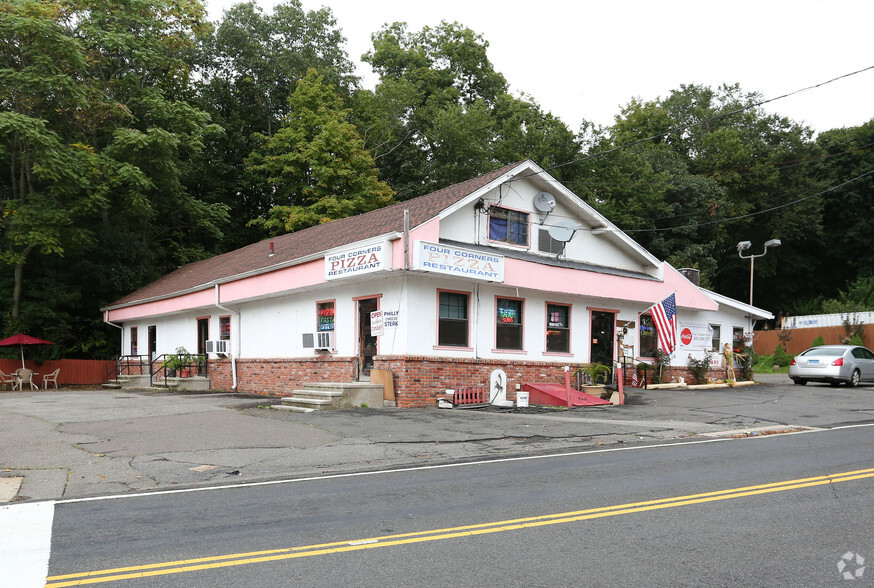 Primary Photo Of 1076 Hanover Rd, Meriden Freestanding For Sale