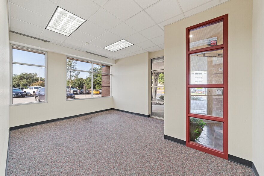 More Photos Of 12950 Country Pky, San Antonio Office For Lease