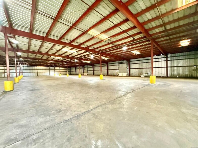 More Photos Of 2210 Alabama Ave, Selma Warehouse For Lease