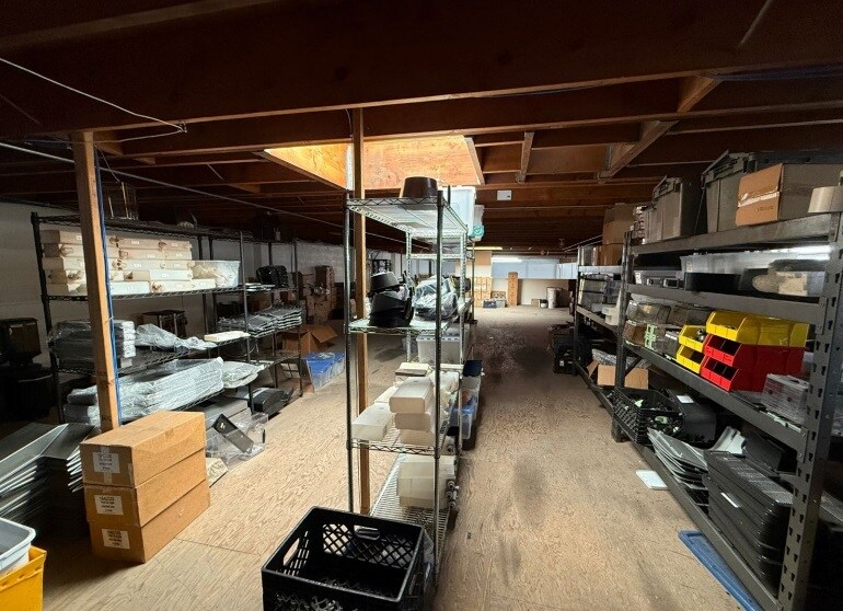 More Photos Of 1083 N Cuyamaca St, El Cajon Manufacturing For Lease