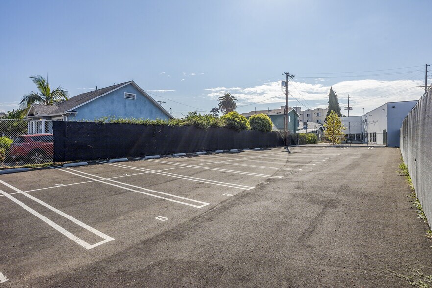 More Photos Of 4501-4515 W Adams Blvd, Los Angeles Loft Creative Space For Lease