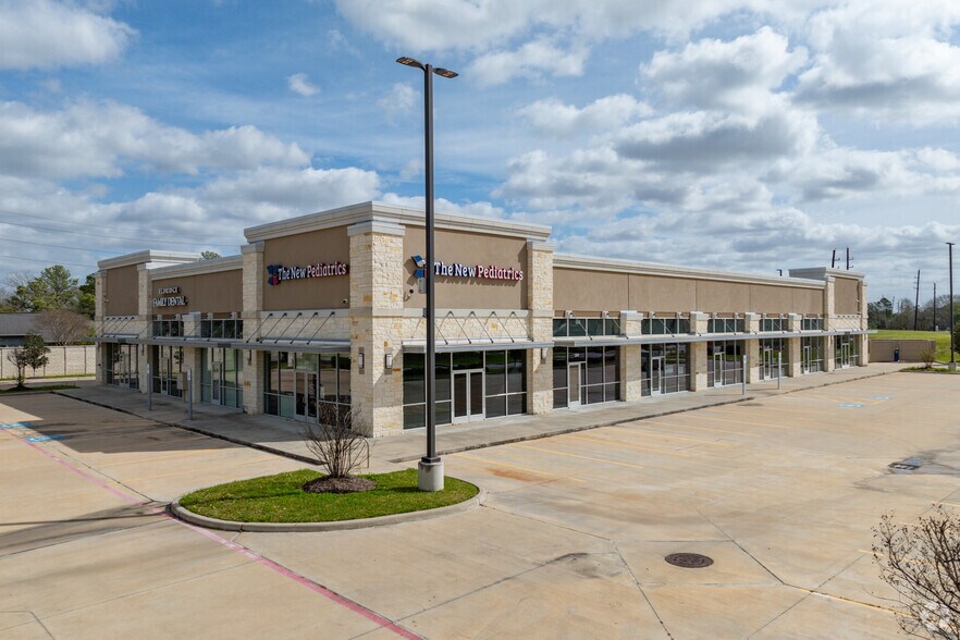 Primary Photo Of 2220 Eldridge Rd, Sugar Land General Retail For Lease