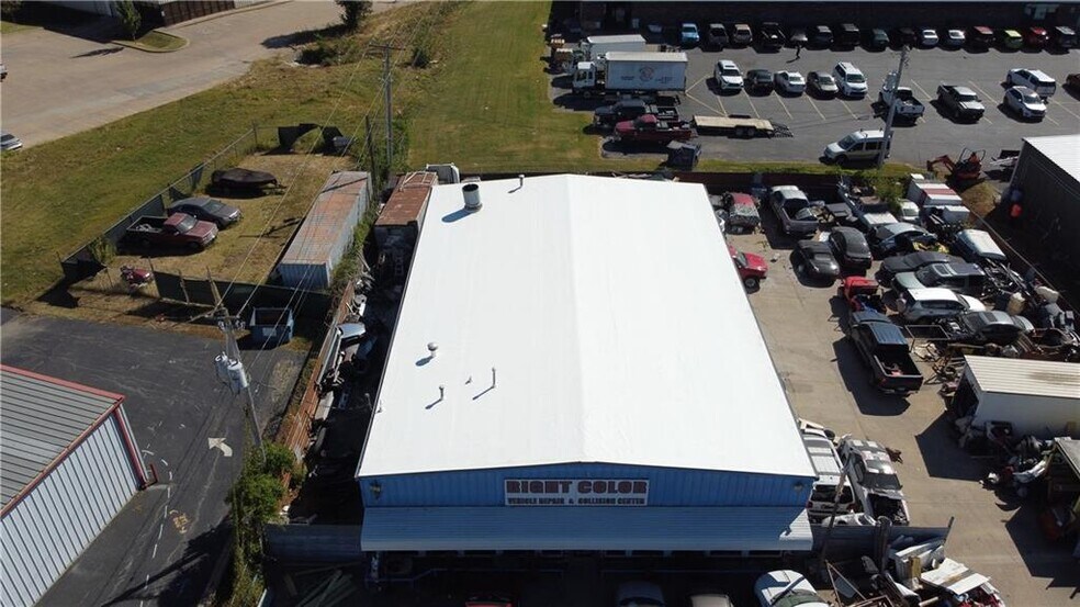 Primary Photo Of 2105 S Thompson St, Springdale Light Distribution For Sale