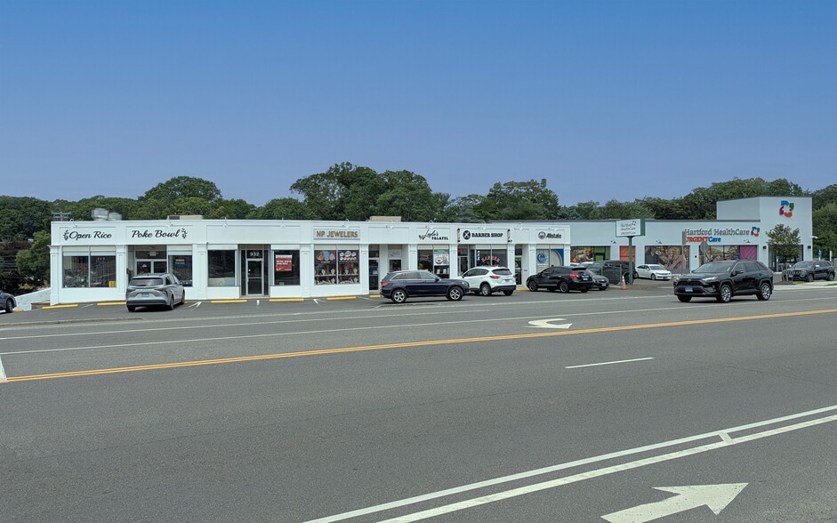 More Photos Of 930-940 High Ridge Rd, Stamford Storefront For Lease
