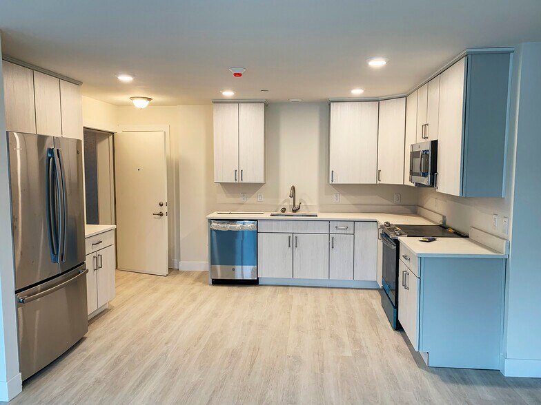 More Photos Of 56 Calvert St, Harrison Apartments For Sale