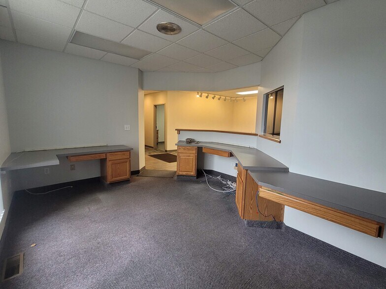 More Photos Of 5797 Beechcroft Rd, Columbus Medical For Lease