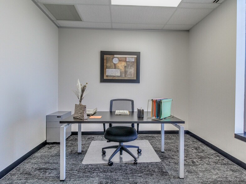 More Photos Of 3030 NW Expressway, Oklahoma City Coworking Space