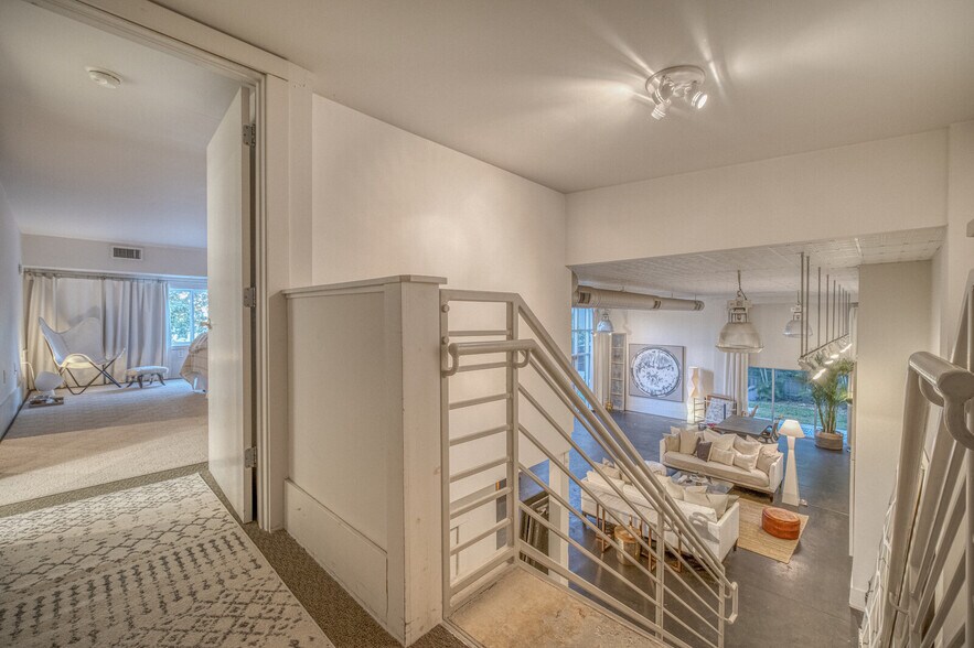 More Photos Of 1517 E 5th Ave, Tampa Office For Lease