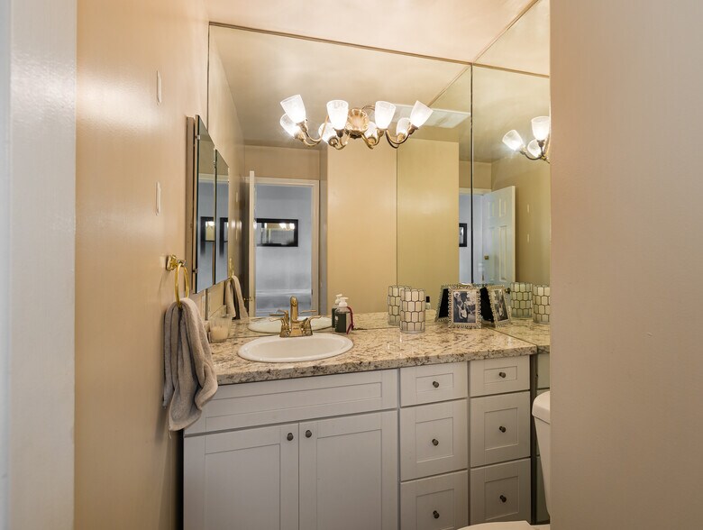 More Photos Of 426 E Imperial Ave, El Segundo Apartments For Sale